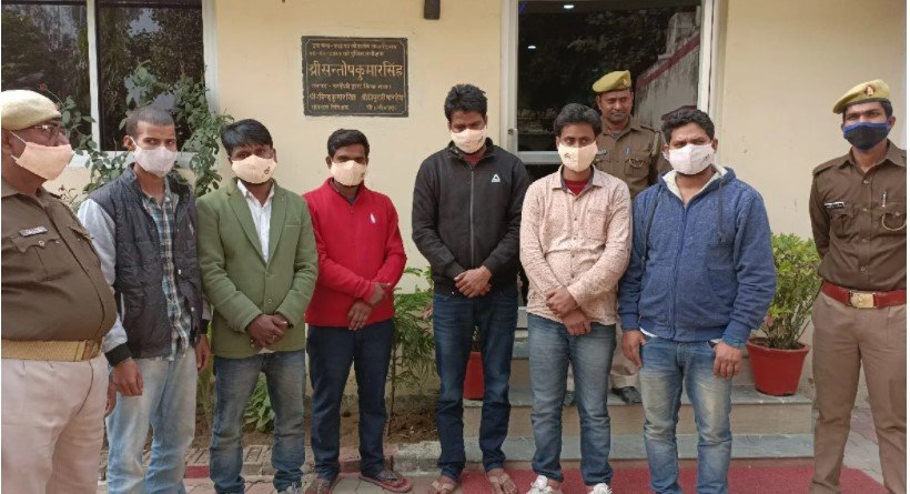 आधार कार्ड की प्रति हथियाकर साइबर ठगी करने के मामले में छह जालसाज गिरफ्तार