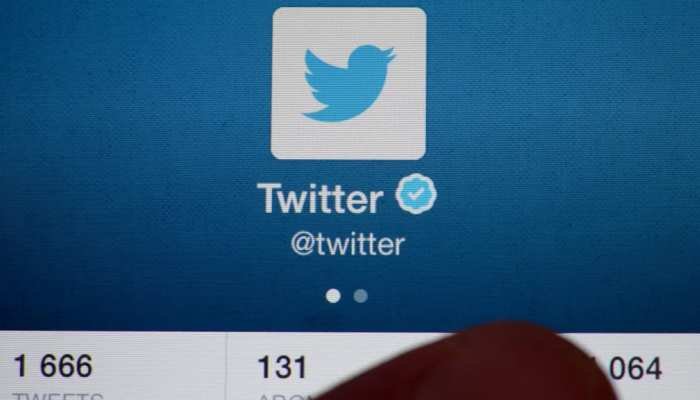 Twitter Blue Tick को लेकर रहें सावधान, अकाउंट वेरीफाई कराने के लिए आ रहे Fake Email, कहीं आपका  Data चोरी ना हो जाए
