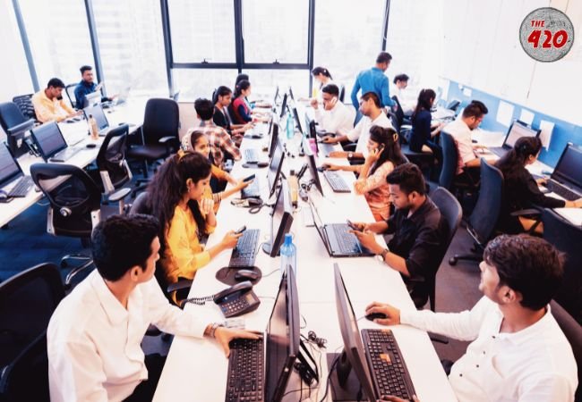 इस साल भारतीय Cyber Criminals ने Americans से ठग लिए 10 अरब डॉलर, USA ने दिल्ली में तैनात किया एक Officer